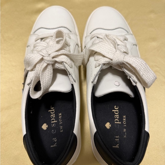 Kate Spade Fez Signature Leather Low Top Sneaker Optic White Black Size 7.5 - Picture 4 of 8